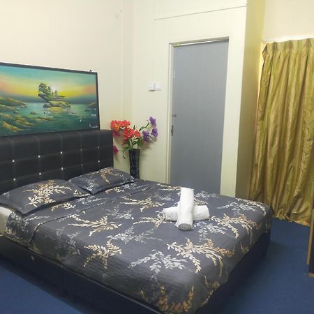 Netasha Holiday Inn ตานาห์ราตา ภายนอก รูปภาพ