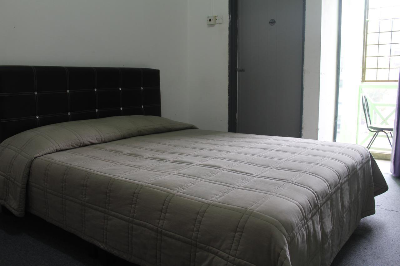 Netasha Holiday Inn ตานาห์ราตา ภายนอก รูปภาพ