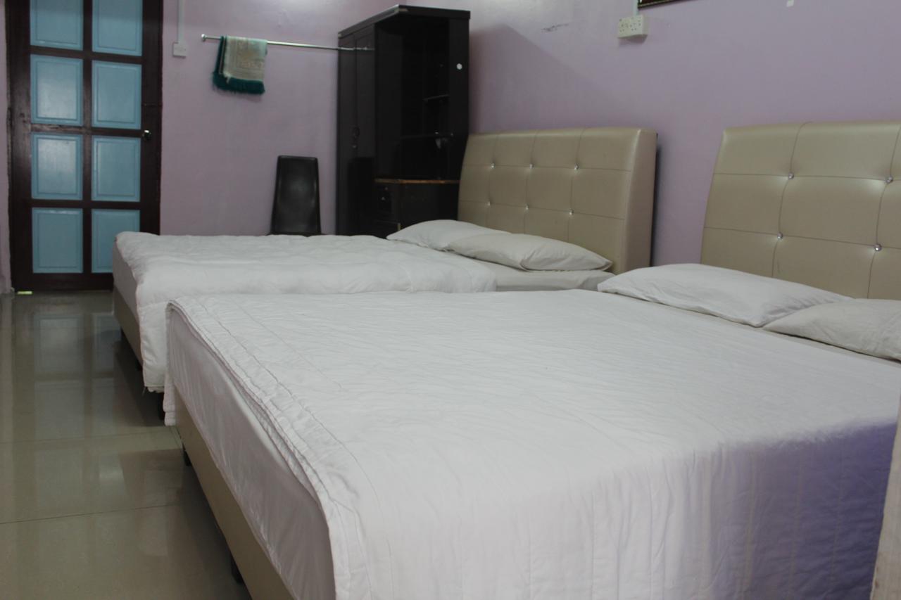 Netasha Holiday Inn ตานาห์ราตา ภายนอก รูปภาพ